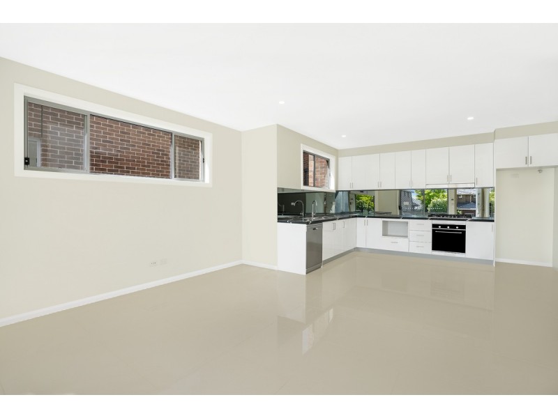 5/27-29 Tungarra Road, Girraween NSW 2145