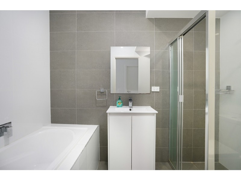 13/27-29 Tungarra Road, Girraween NSW 2145