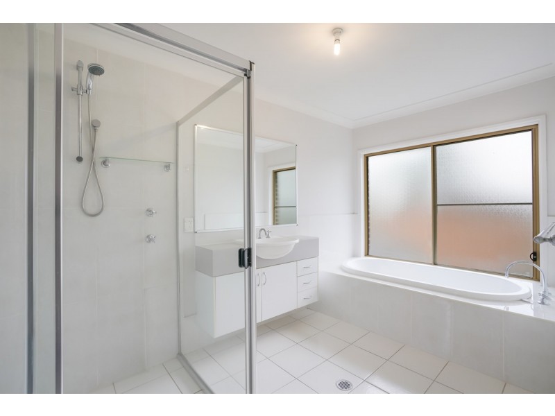 50 Fishburn Crescent, Castle Hill NSW 2154