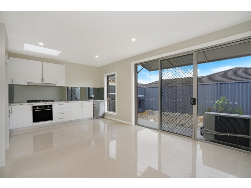 10/27-29 Tungarra Road, Girraween NSW 2145