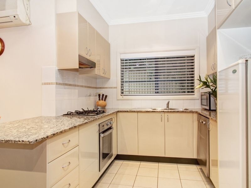 8/3 Christopher Street, Baulkham Hills NSW 2153