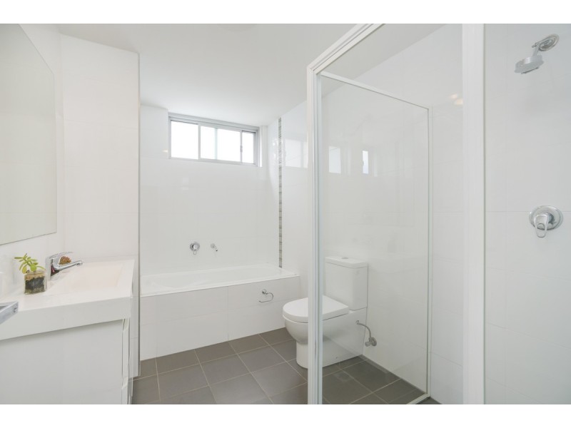 8/24-28 Mons Road, Westmead NSW 2145