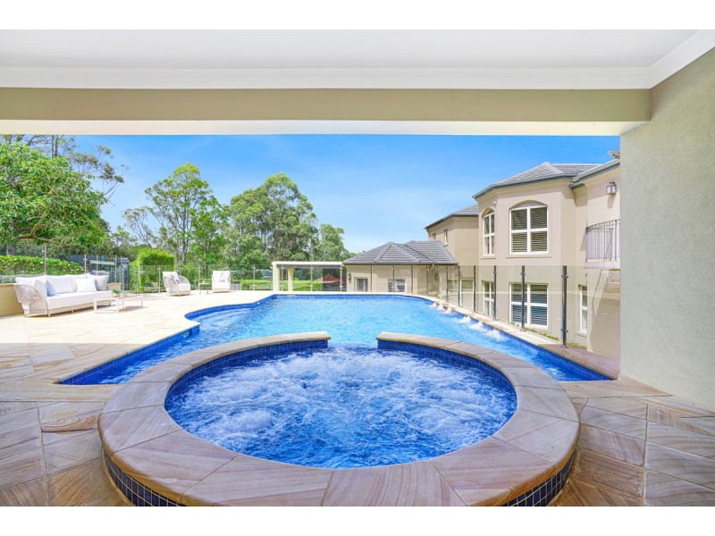 54 Balintore Drive, Castle Hill NSW 2154