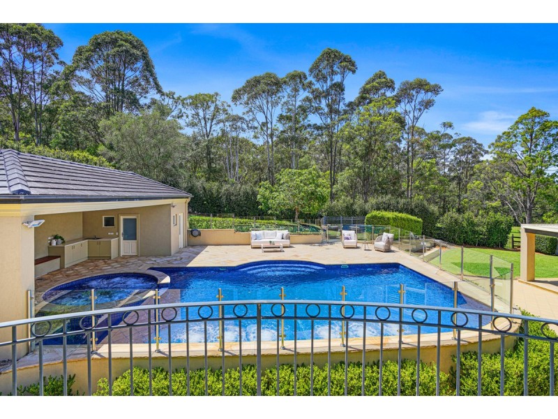 54 Balintore Drive, Castle Hill NSW 2154