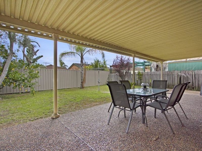 16 Bluff St, Green Valley NSW 2168