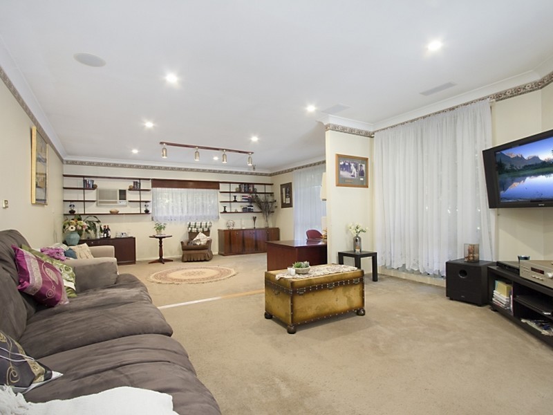 33 Lower Mount Street, Wentworthville NSW 2145