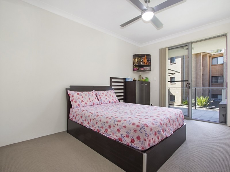 13/8-10 Darcy Rd, Westmead NSW 2145
