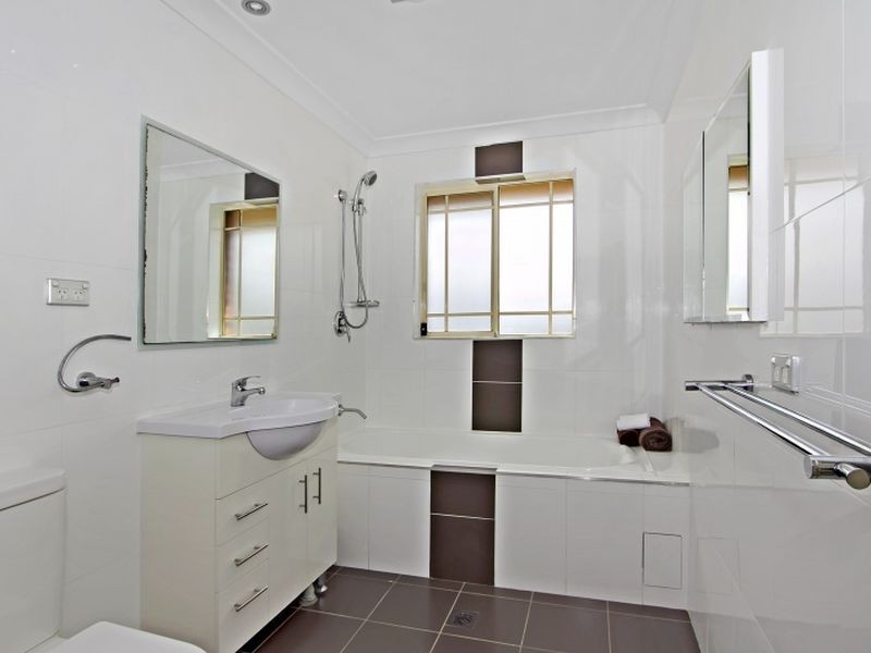 13/12 Pamela Place, Girraween NSW 2145