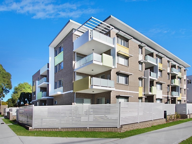 Apartment 13/2-4 Octavia Street, Toongabbie NSW 2146