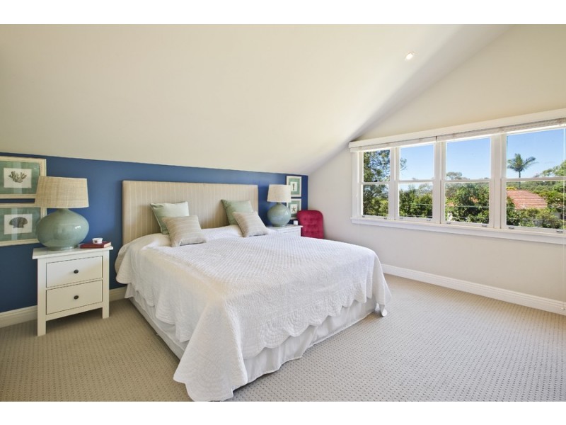 28 Rutland Avenue, Castlecrag NSW 2068