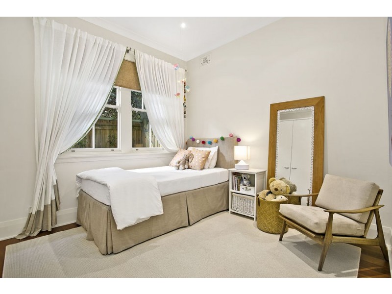 19 Fourth Avenue, Willoughby NSW 2068