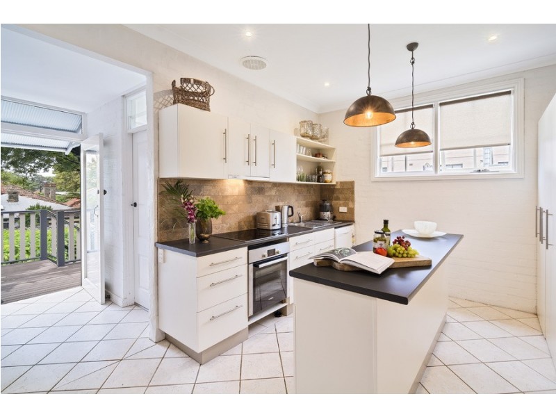 102 Atchison Street, Crows Nest NSW 2065