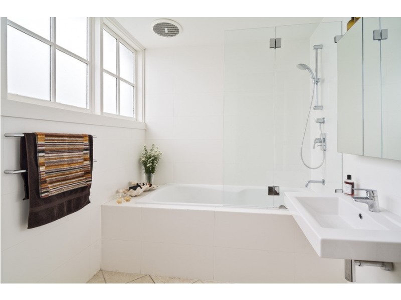 102 Atchison Street, Crows Nest NSW 2065