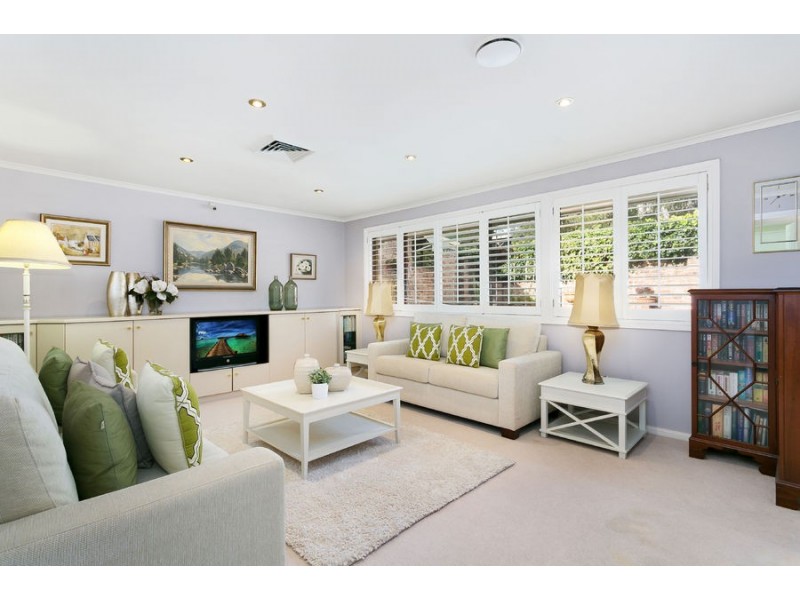 9 Charles Street, Castlecrag NSW 2068