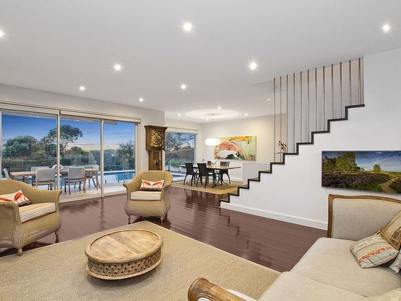 9 Victoria Avenue, Middle Cove NSW 2068