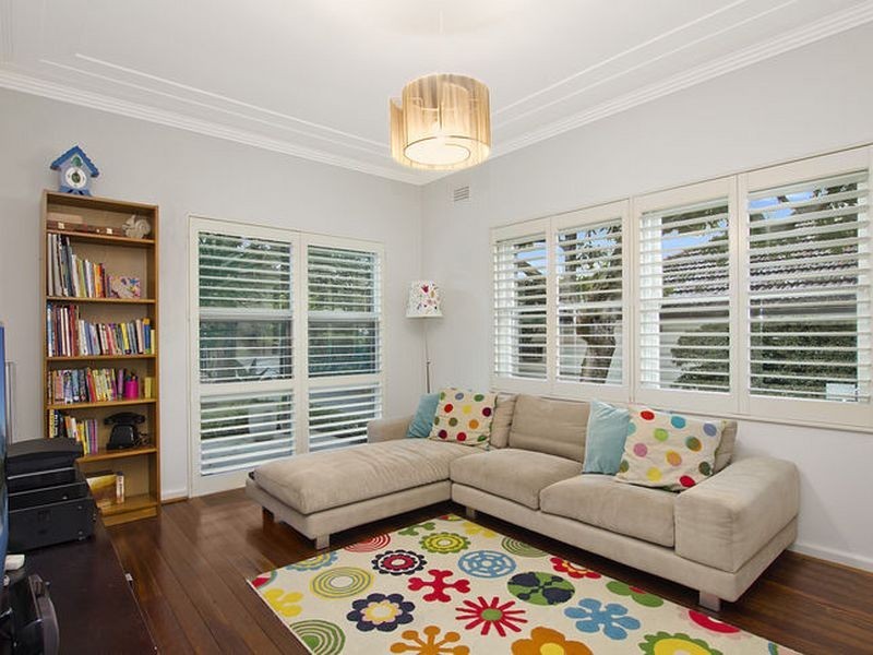 9 Victoria Avenue, Middle Cove NSW 2068