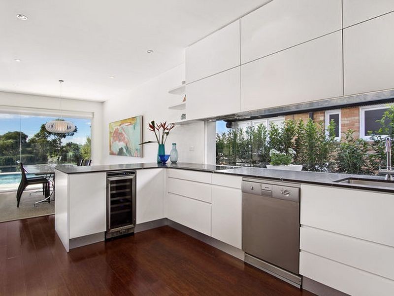 9 Victoria Avenue, Middle Cove NSW 2068