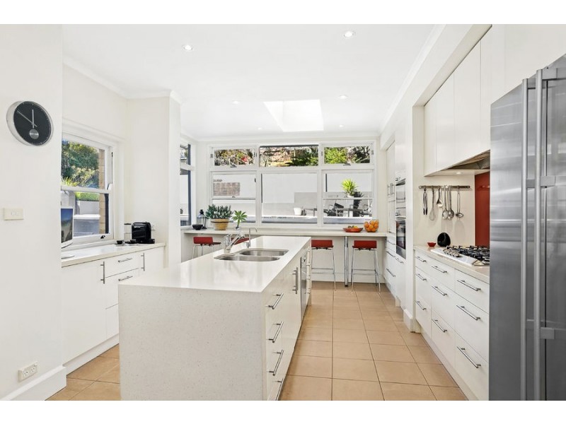 25 Amarna Parade, Roseville NSW 2069