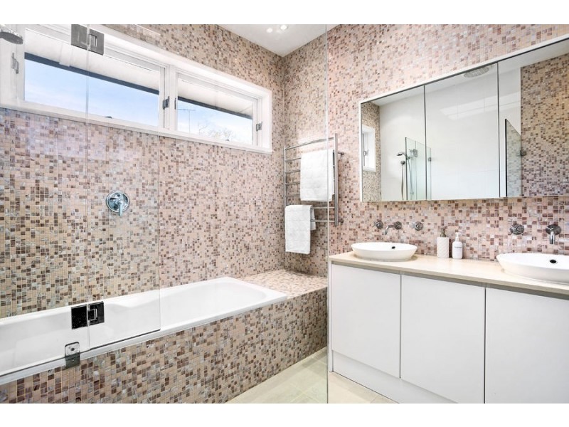 25 Amarna Parade, Roseville NSW 2069