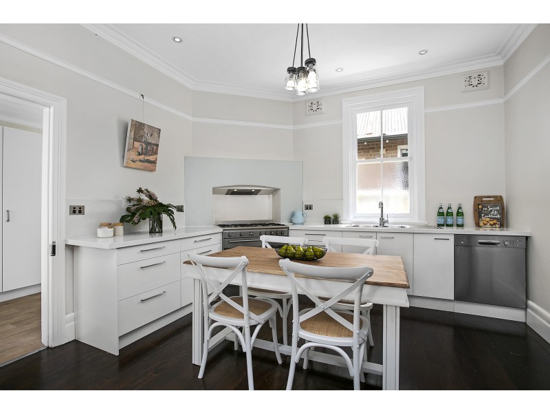 8 Carlos Road, Artarmon NSW 2064