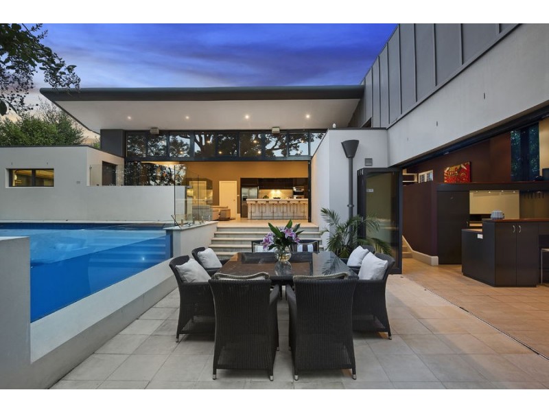 10 Duntroon Avenue, Roseville NSW 2069