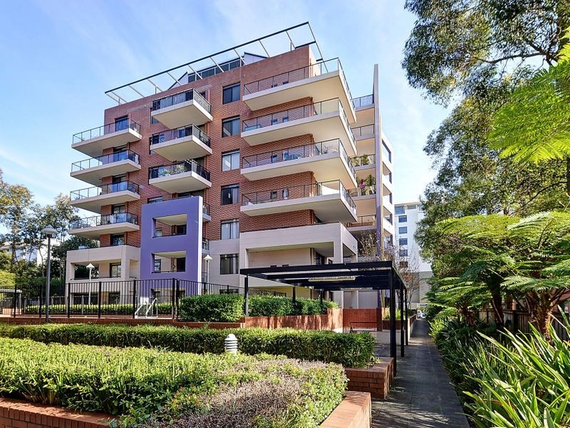 2605/32-36 Orara Street, Waitara NSW 2077