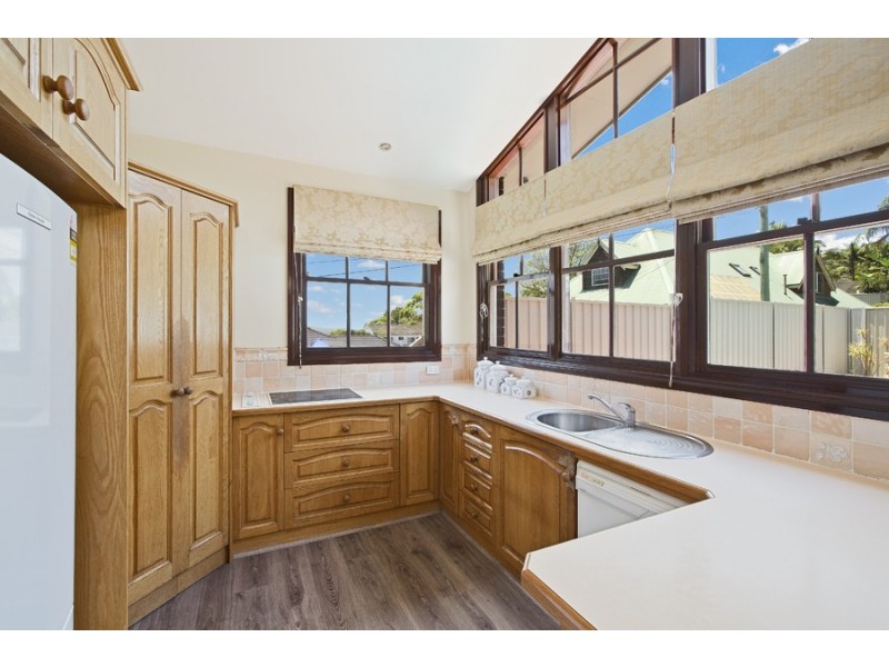 24 Cousins Road, Beacon Hill NSW 2100