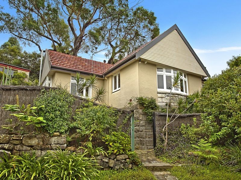 2 The Bartizan, Castlecrag NSW 2068