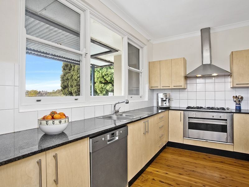 13 Victoria Avenue, Middle Cove NSW 2068
