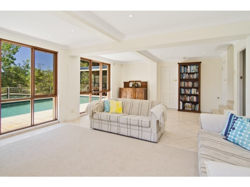 13 Victoria Avenue, Middle Cove NSW 2068