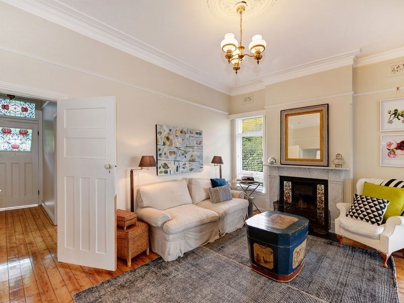 50 Kingslangley Road, Greenwich NSW 2065