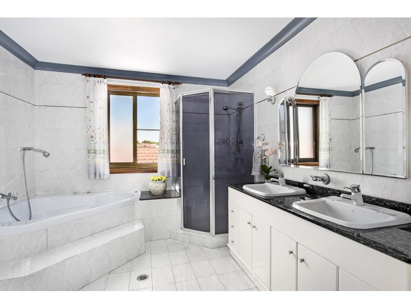 8 Rosewall Street, Willoughby NSW 2068