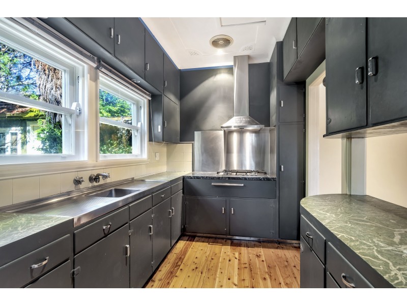 681 Warringah Road, Forestville NSW 2087