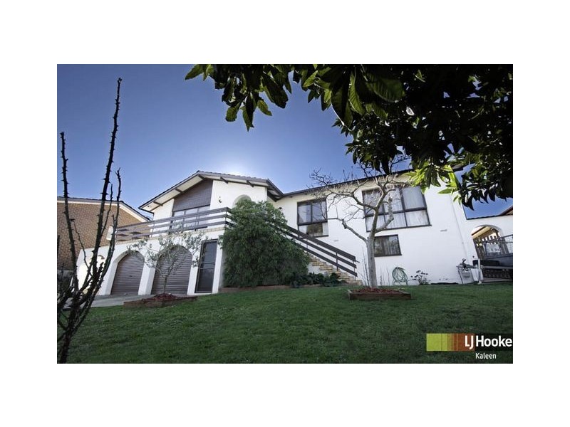 27 Mirrabucca Crescent, Giralang ACT 2617