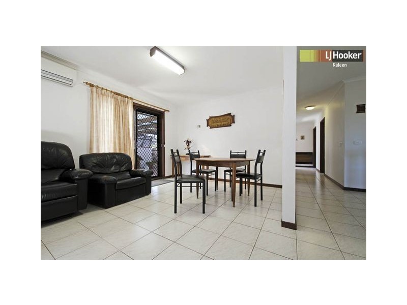 27 Mirrabucca Crescent, Giralang ACT 2617