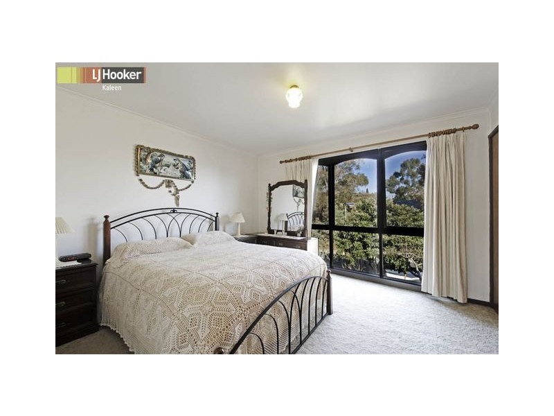 27 Mirrabucca Crescent, Giralang ACT 2617