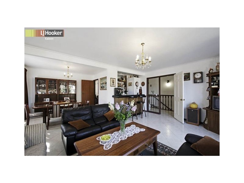27 Mirrabucca Crescent, Giralang ACT 2617