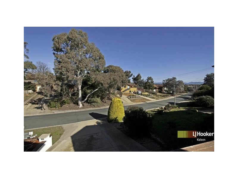 27 Mirrabucca Crescent, Giralang ACT 2617