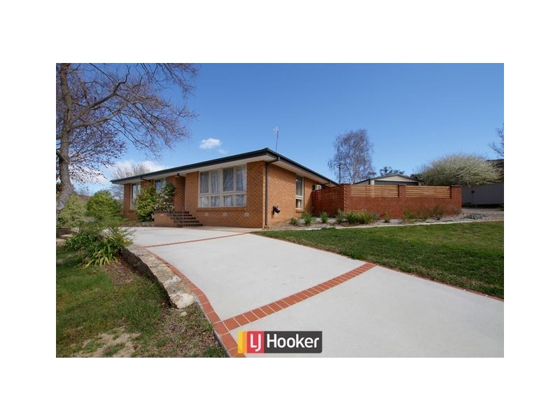 16 Centaurus Cres, Giralang ACT 2617