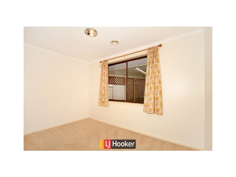 16 Centaurus Cres, Giralang ACT 2617