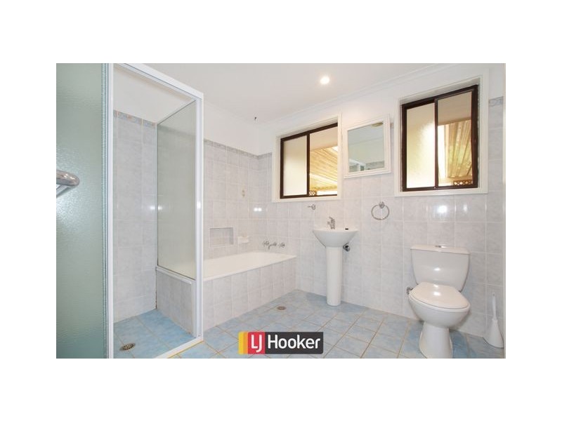 16 Centaurus Cres, Giralang ACT 2617