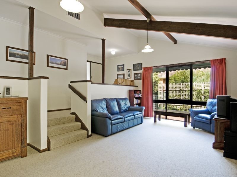 17 Lenehan Street, Giralang ACT 2617