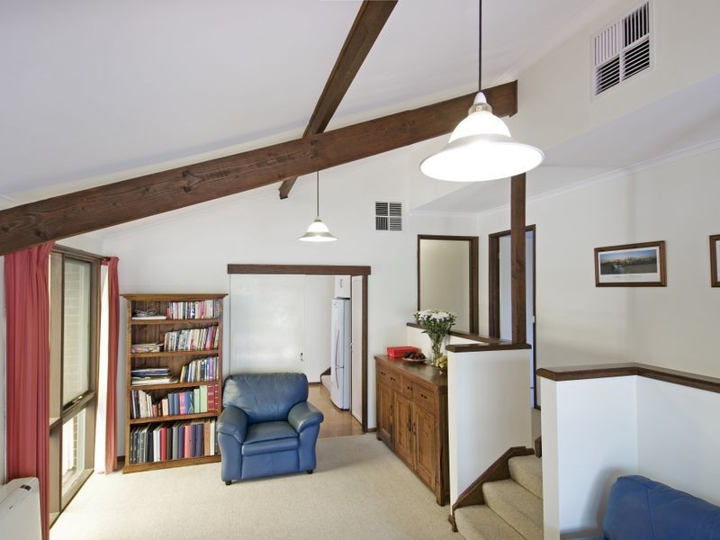 17 Lenehan Street, Giralang ACT 2617