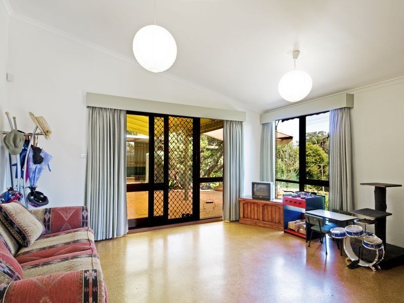 17 Lenehan Street, Giralang ACT 2617