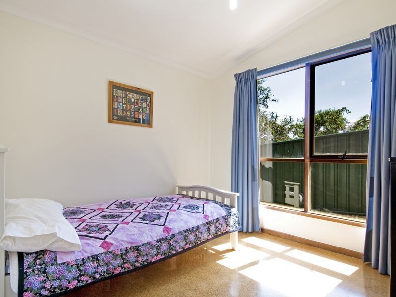17 Lenehan Street, Giralang ACT 2617