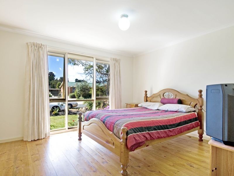 16 Bokhara Circuit, Kaleen ACT 2617