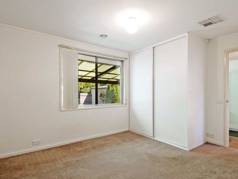 13 Lubuma Place, Giralang ACT 2617