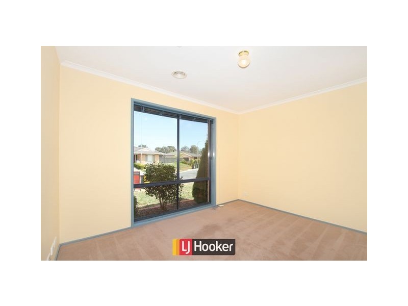 4 Higham Street, Dunlop ACT 2615