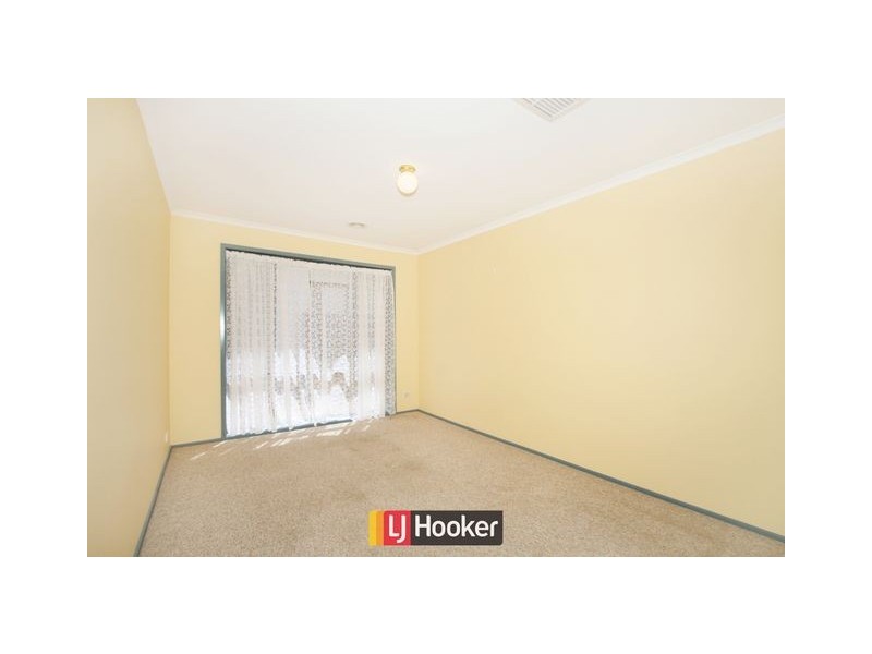 4 Higham Street, Dunlop ACT 2615