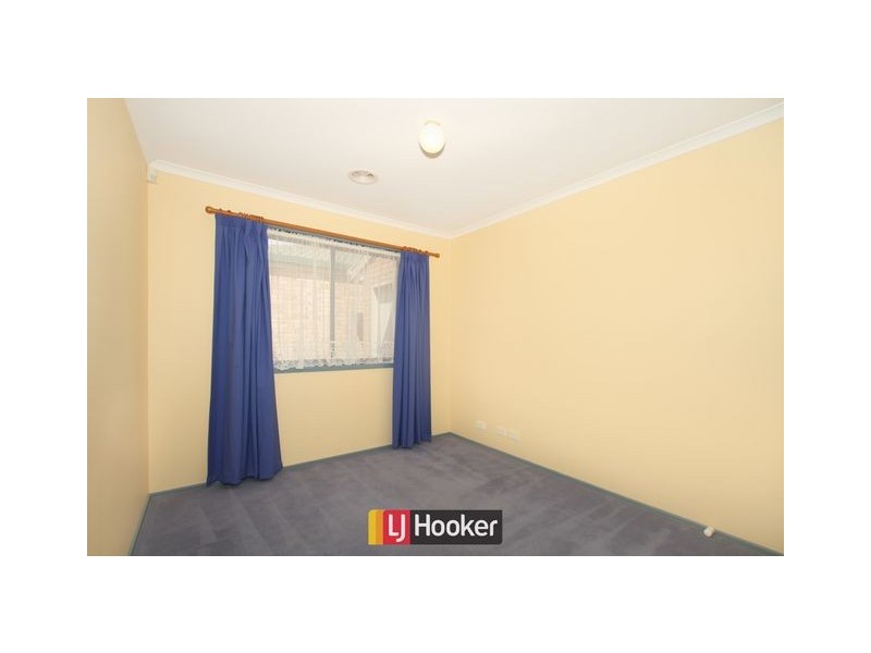 4 Higham Street, Dunlop ACT 2615